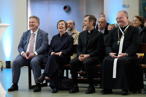 Caritas - Er?ffnung Kirchenschiff / Johannes Hloch