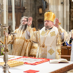Priesterweihe Byzantinischer Ritus im Stephansdom / Erzdiözese Wien/ Schönlaub